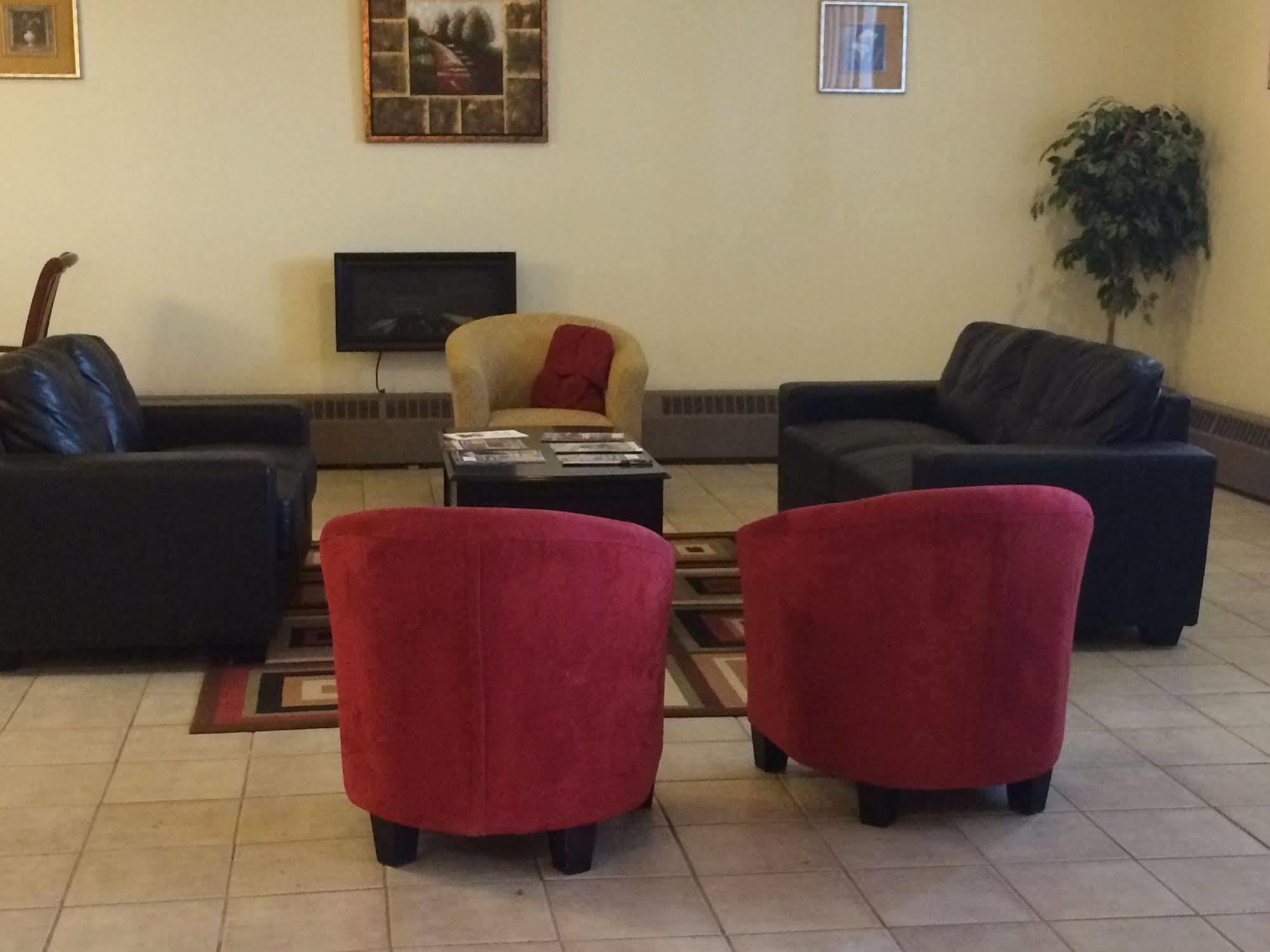 Esterhazy Motor Hotel Экстерьер фото